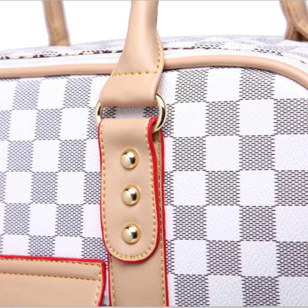 Pet bag suitable for small dogs and cats, breathable PU leather bag, pet portable bag, pet supplies dog backpack