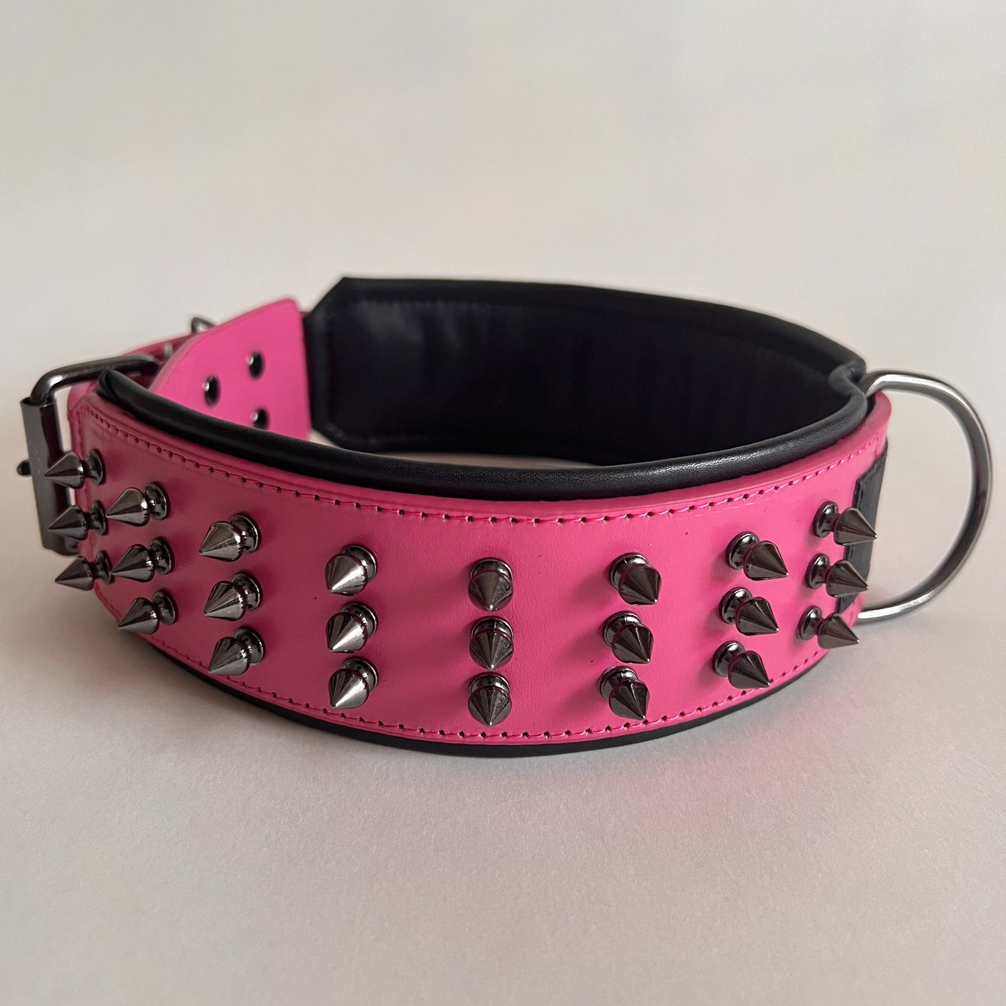 Retro spiky leather dog collar with soft lining that doesn't tighten the neck, pit bull, German Shepherd, Poodle