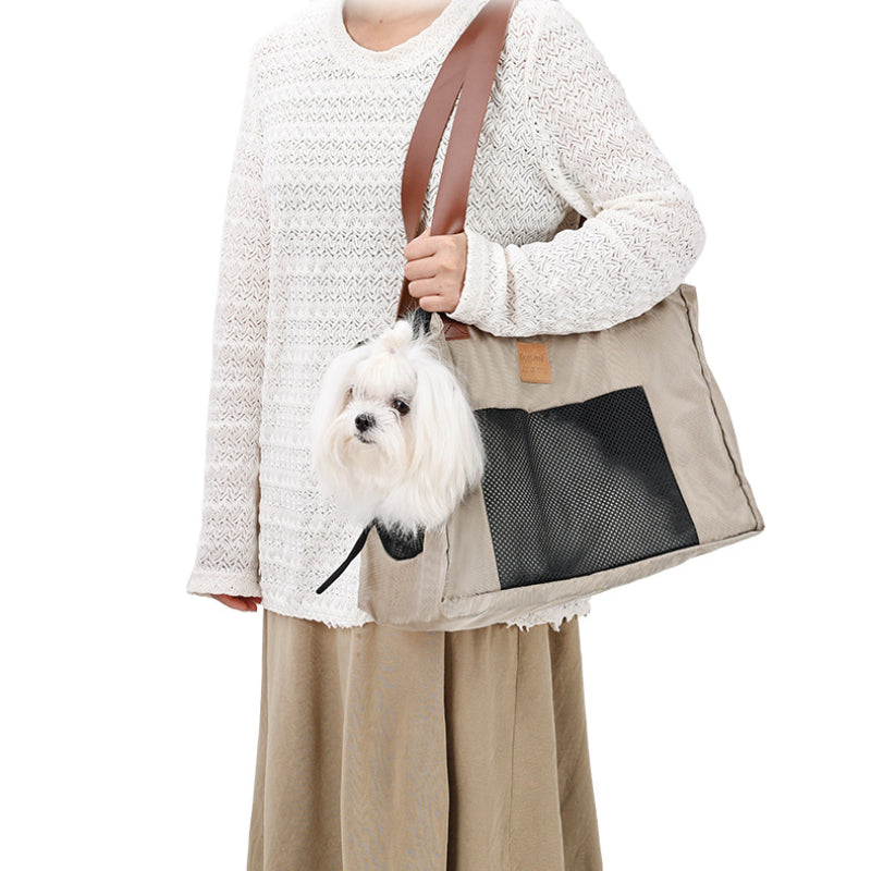 Pet shoulder bag, light and convenient, suitable for small cats and dogs