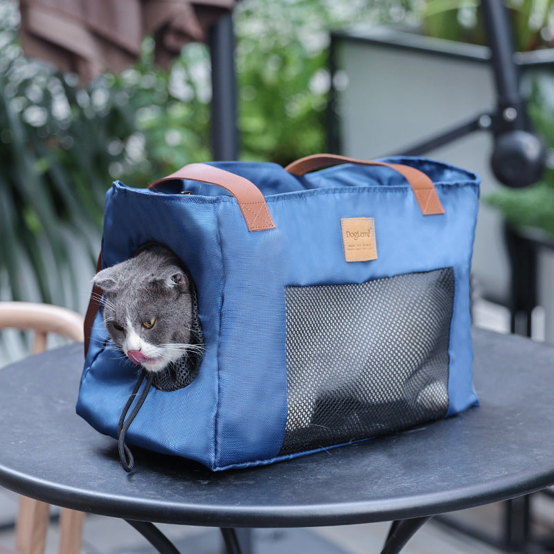 Pet shoulder bag, light and convenient, suitable for small cats and dogs