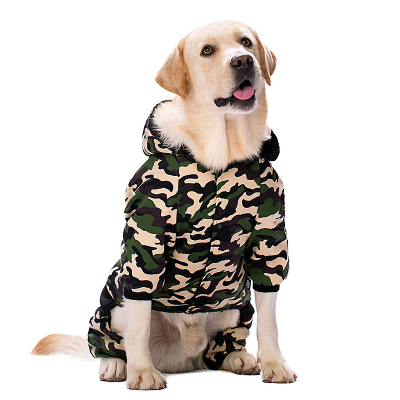 Plush camouflage sweatshirt for medium and large dogs to keep warm in winter